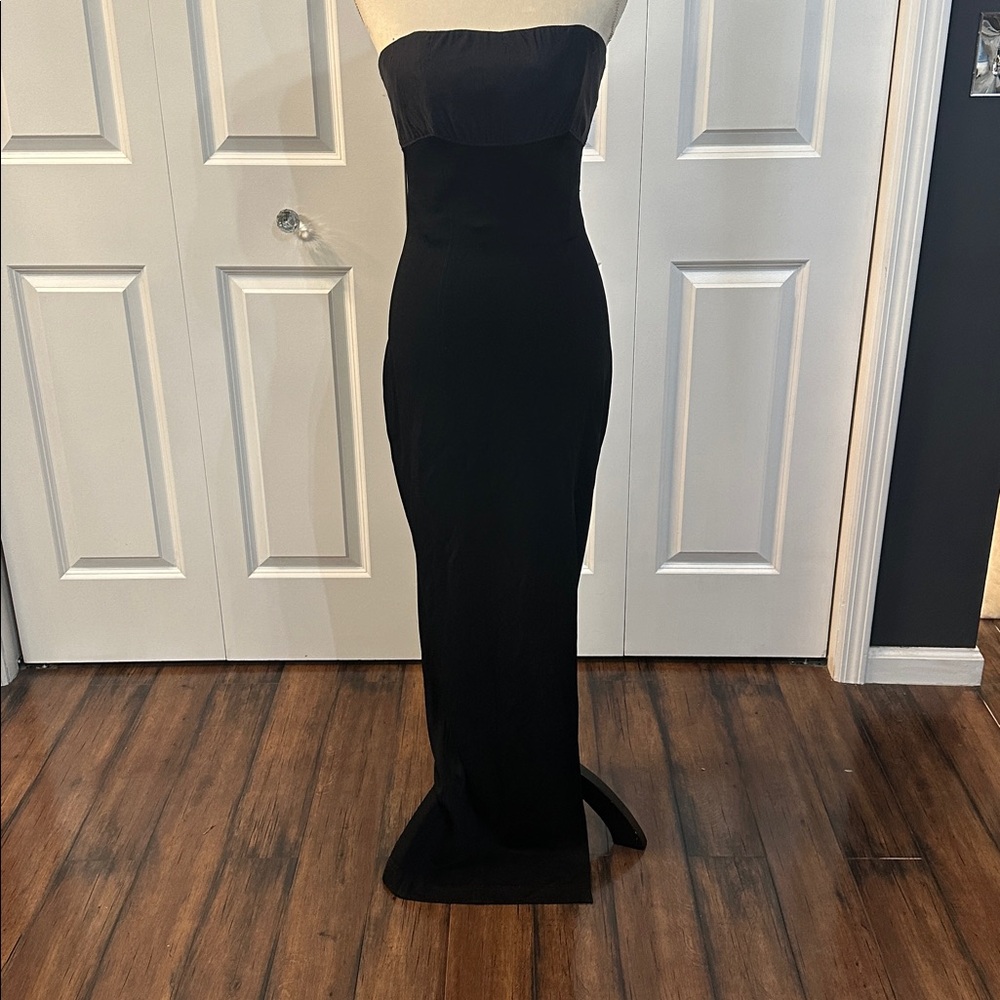 Tadashi Shoji Black Strapless Gown